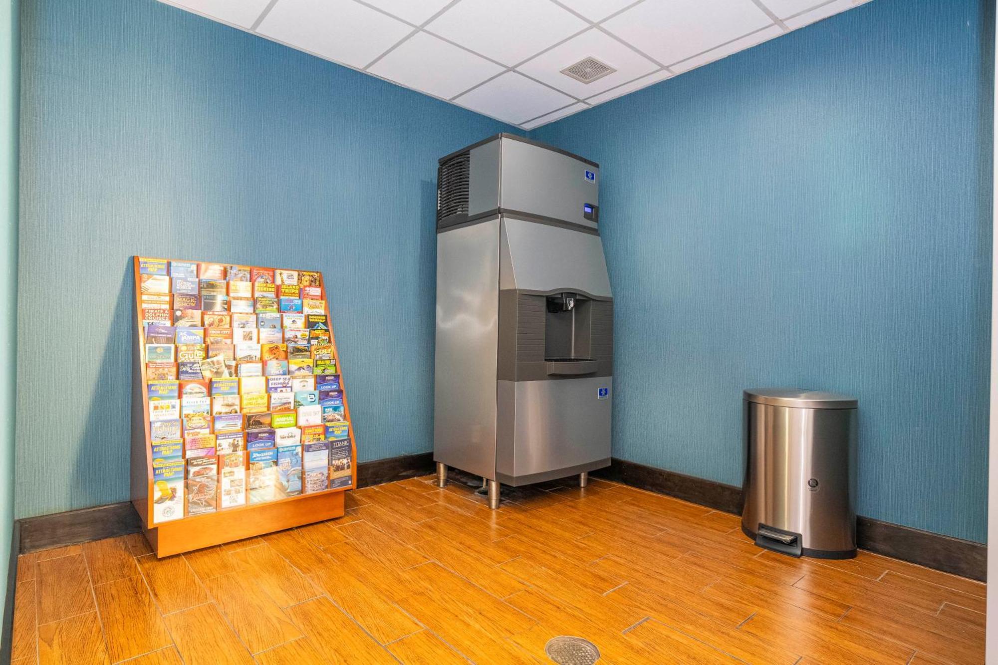 Hampton Inn By Hilton Spring Hill Timber Pines Εξωτερικό φωτογραφία